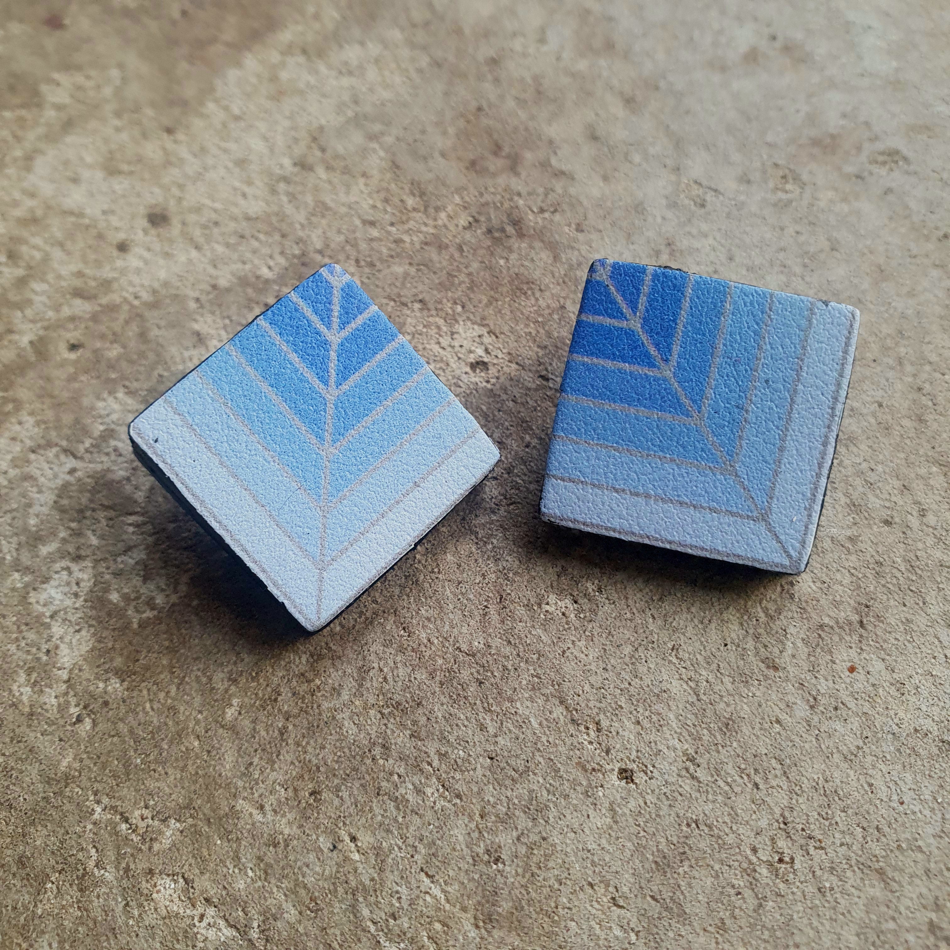 Light blue colour fade studs