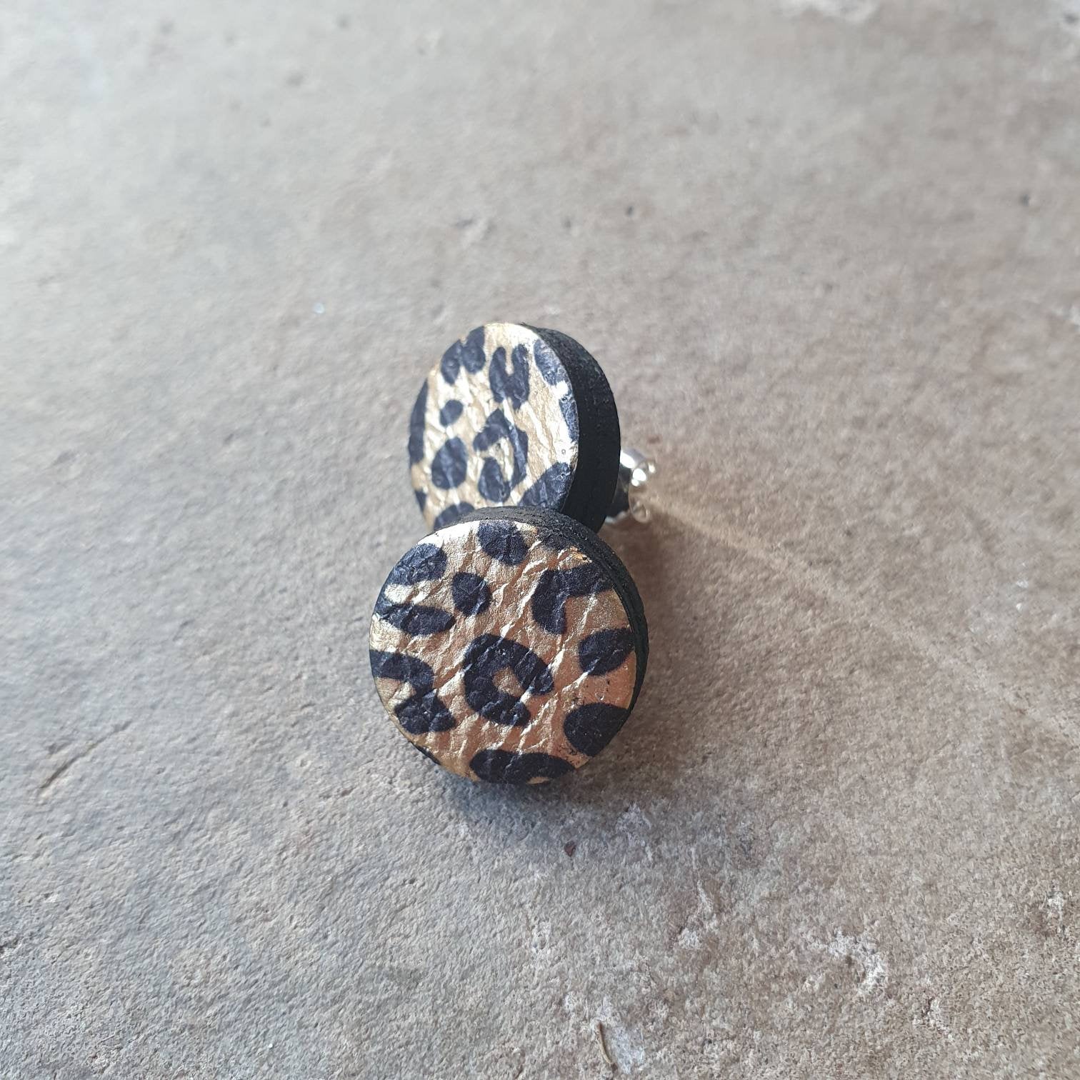 Leopard print chubby stud earrings