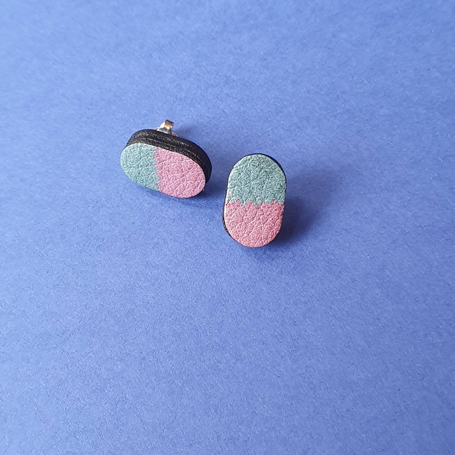 Happy pills stud earrings